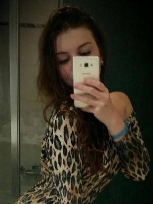 Вика, анкетные фото