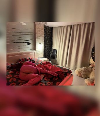 Девушка ❤️‍🔥MaDAM💦SKWIRT👠 (Киров), 8 909 141-50-60